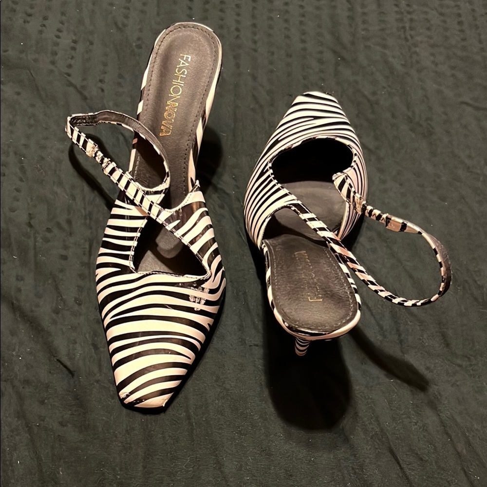 Fashion Nova Black and White Striped Women's Shoes